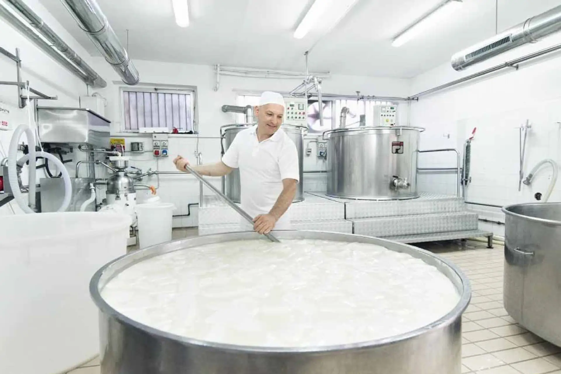 Pavimenti in resina per caseifici.